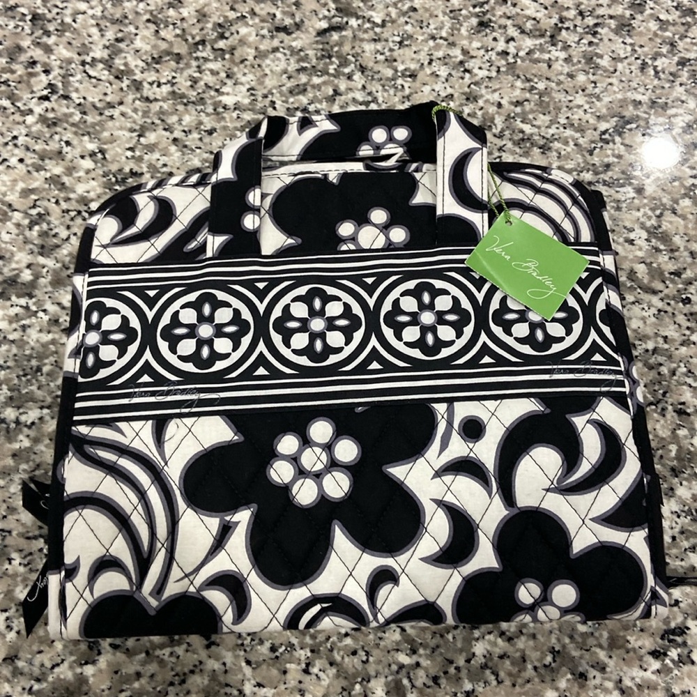 Vera Bradley hanging organizer